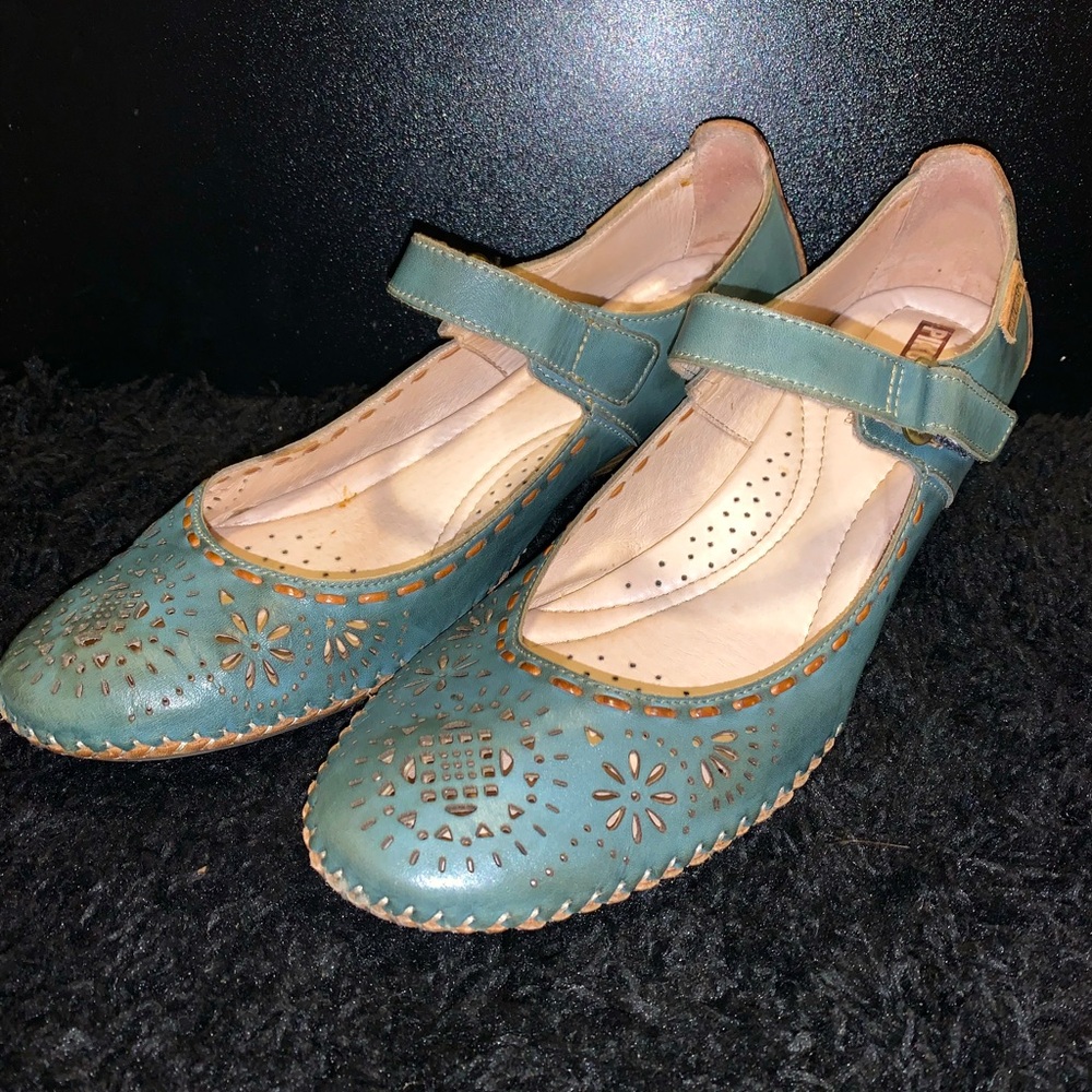 Pikolinos sandals